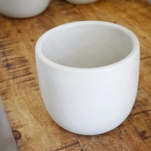 Minimalist Planter, Houseplant Decor, Handmade Concrete Planter, Neutral Planter, 6'' Plant pot, Nordic Planter, Japandi Planter, Indoor Pot image 5