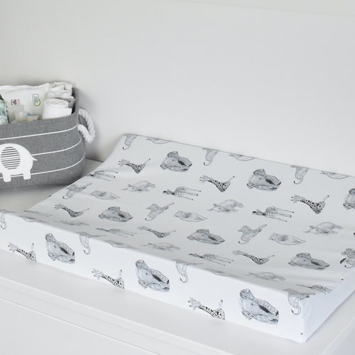 Antiroll Wedge Changing Mat // Unisex Baby Changing Mat // Etsy UK