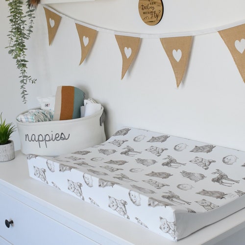 Antiroll Wedge Changing Mat // Unisex Baby Changing Mat // Etsy UK