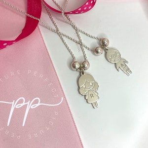 Mom Necklace with Boy and Girl Initial Charms - Personalized Family Gift for Her - Laser Engraved Kids Pendants - Jewelry for Grandma