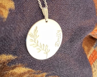Circle Disc Name Necklace With Flower Design - Engraved Nameplate With Floral Design - Sterling Silver Personalized Jewelry - Leaf Necklace