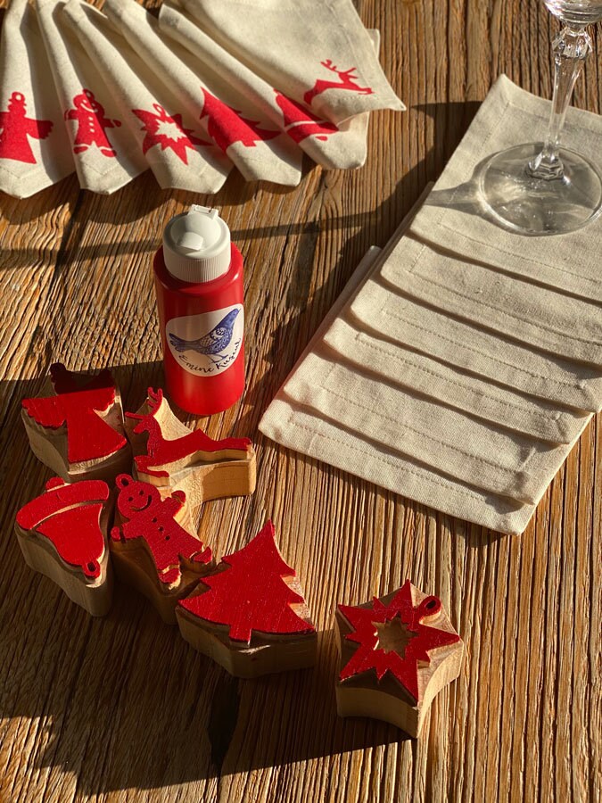 Christmas Block Print Set: Mini Stamps, Napkin Holder, Red Fabric Paint ...