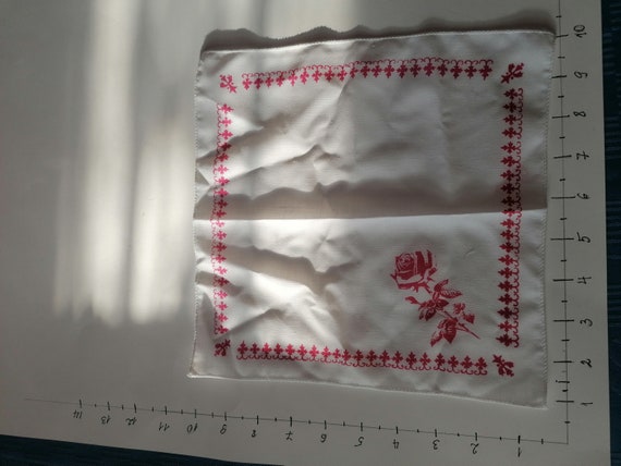 Vintage Handkerchiefs, Set of 3 handkerchiefs, Co… - image 4