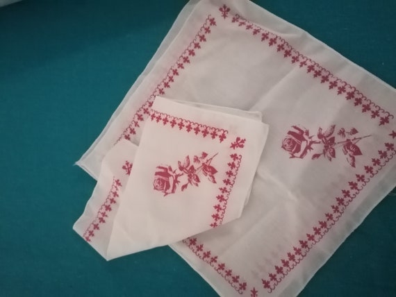 Vintage Handkerchiefs, Set of 3 handkerchiefs, Co… - image 2