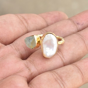 Large White Pearl and Rough Aquamarine Ring, 925 Sterling Silver & 18k Gold Fill Ring, Gemstone Jewelry, Silver Ring, Hammered Pearl Ring
