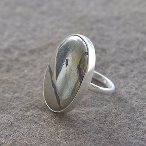Anillo de oro Apache con pirita natural: joyería de plata de ley 925 con piedras preciosas.