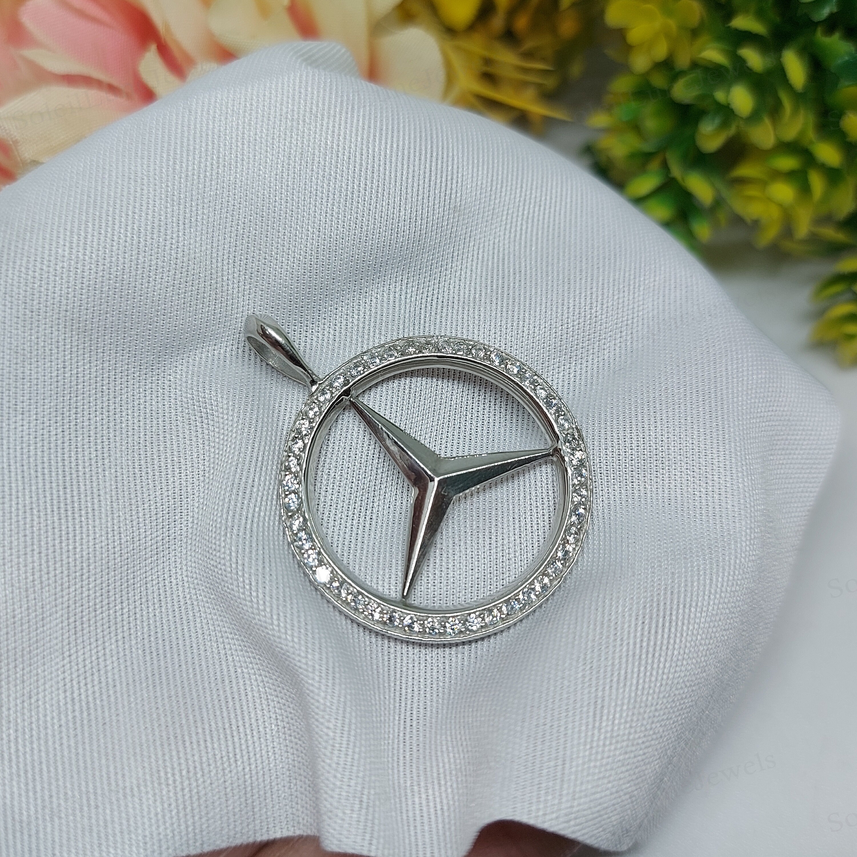 Mercedes shop necklace rapper