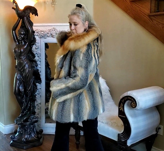 STUNNING, GORGEOUS, SOFT Grey Fox/Red Fox Fur Str… - image 8