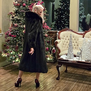 Genuine Blackglama Long Mink Fur Coat
