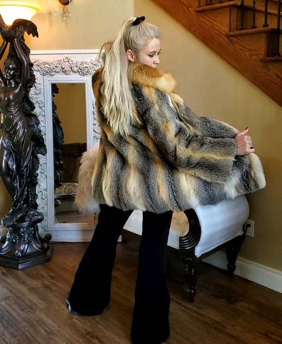 STUNNING, GORGEOUS, SOFT Grey Fox/Red Fox Fur Str… - image 2