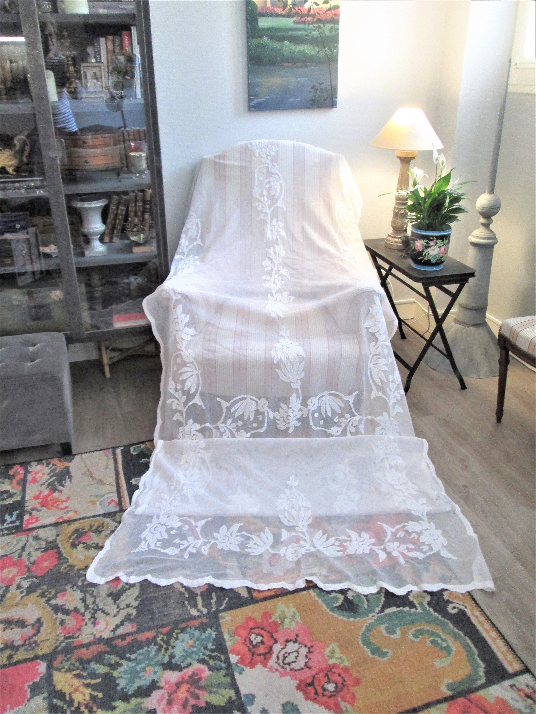 Tenda Singola Vintage Francese 1930 in Pizzo Tambour E Tulle. Pezzo  Unico.french Vintage 1930 Single Curtain in Tambour Lace and Tulle. 