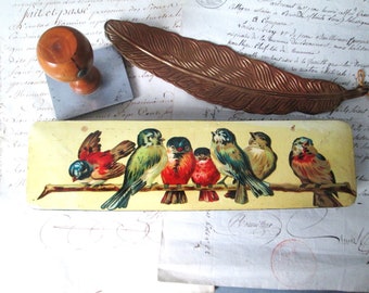 Boîte à crayons en papier mâché d'époque Napoléon III, beaux oiseaux.