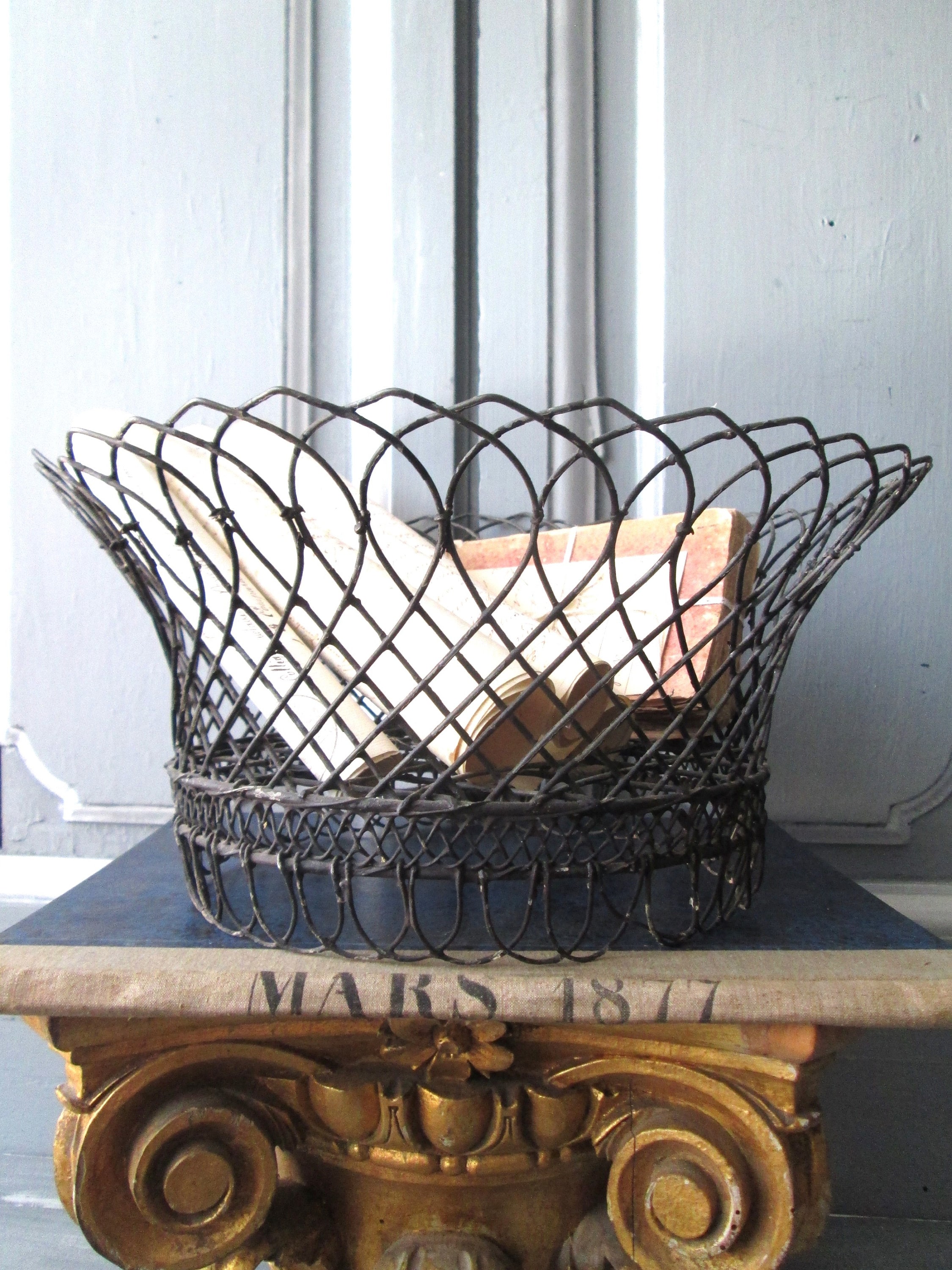 フランスヴィンテージ籠 1800 Wire Basket Large Napoleon III French Wire Planter. - Etsy