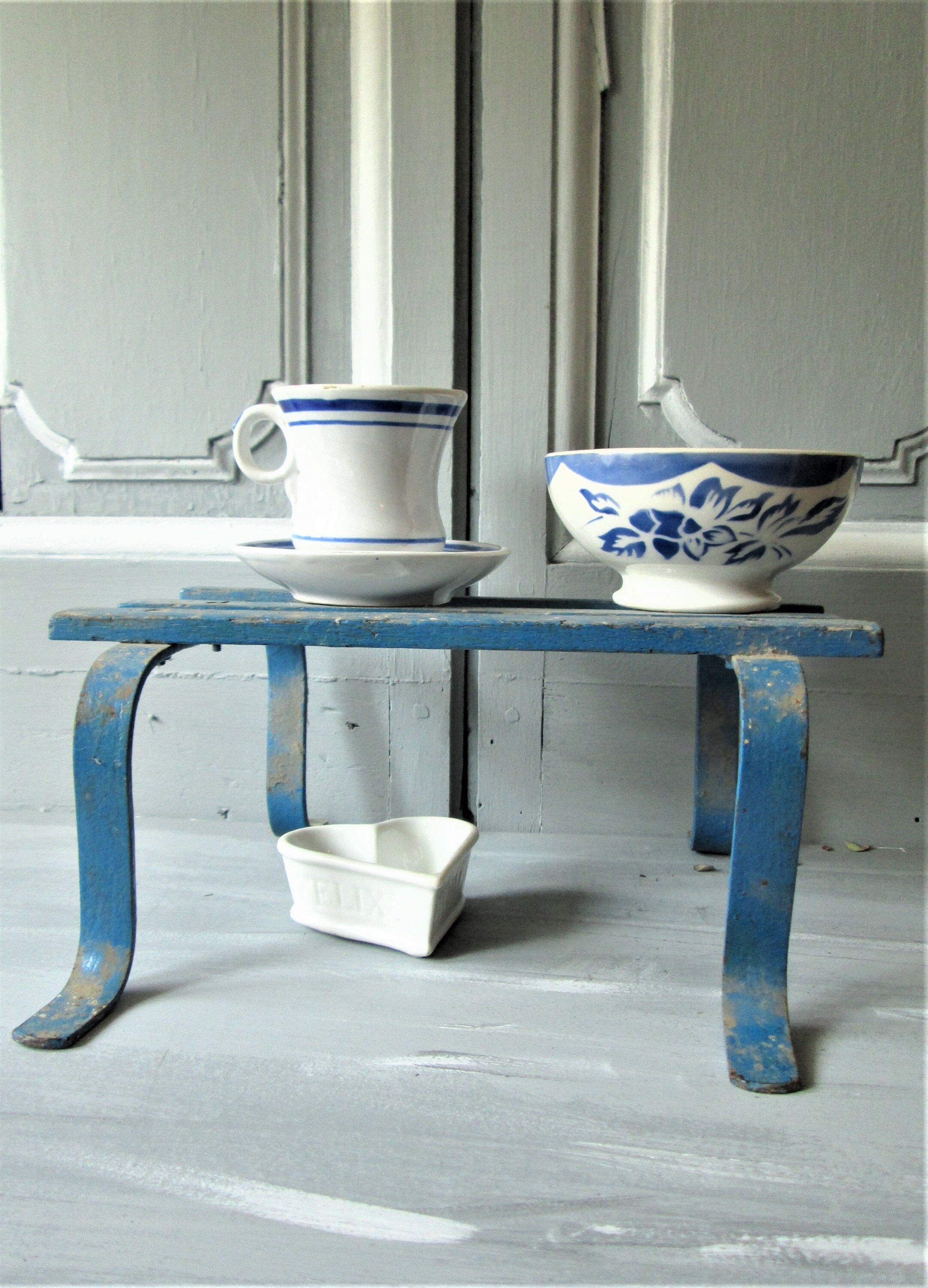 Ancienne Français Tasse en Pierre de Fer et Soucoupe Vers 1880 Brulot avec Café Bleu Blanc Parfaite.