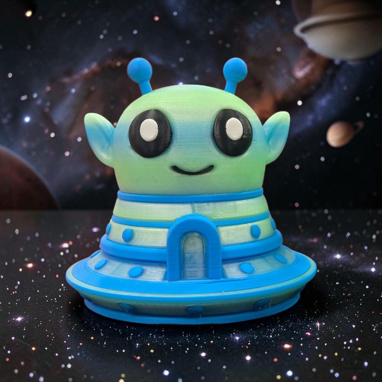 3D Printed Mini Alien Container: Space