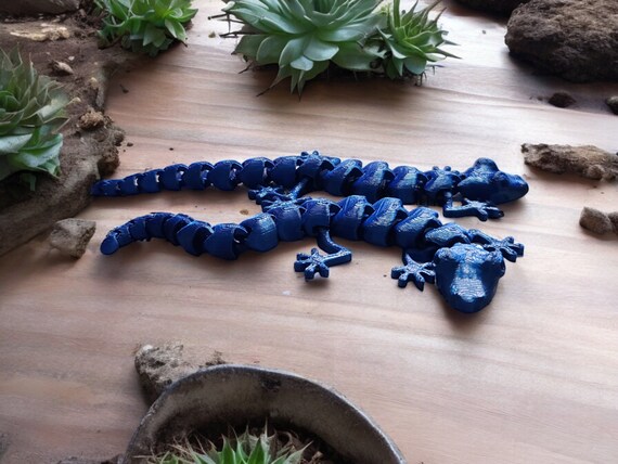 Lizard, gecko, Reptile toy, 3d print, gag gift, fidget, child birthday gift, prop, prank item, glow in the dark, stocking stuffer