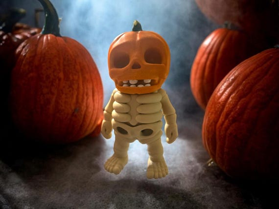 3d print, fidget, Skeleton, Pumpkin Head, figurines, Autumn Decor, Halloween party favors, Fall Decor, Harvest, Large Articulated Skeleton