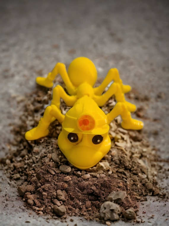 Ant, 3d print, insect, coal miner ant, fidget toy, articulated fidget, insect lover, birthday gift, toy for a boy, cool ant toy, child gift