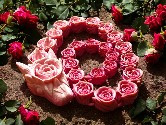 3d print, rose, snake, child toy, rose lover, gardening, fidget, birthday gift,  party favors, flower lover, gag gift, glow in the dark