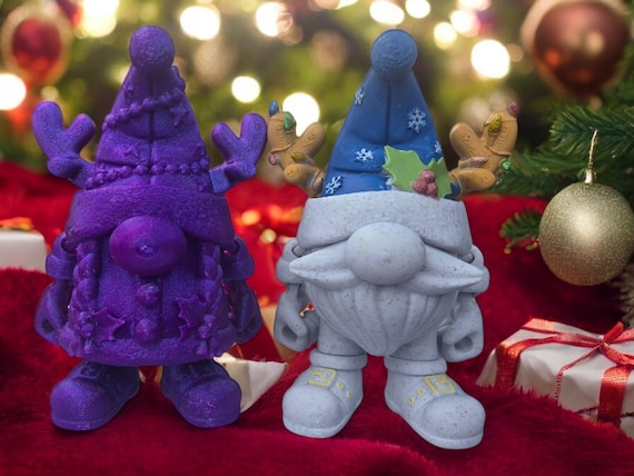 Christmas Gnome, 3d print, keychain, gnome couple, stocking stuffer, 3d toys, gnome lover, fidget, Christmas ornament, backpack zipper pull