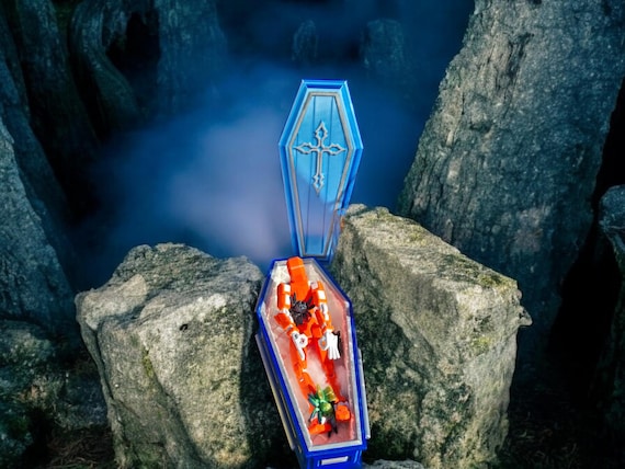 3d print, Action Figure, Robot in a coffin, Dummy 13 Robot, Movable Robot, Posable Robot, Halloween, Mannequin, Child Toy, Birthday