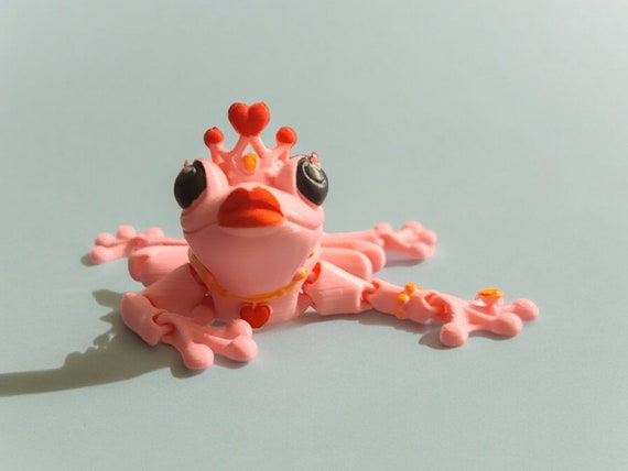 3d print, frog, princess, girl frog, diva, 3d animal, flexible frog, fidget, child toy, birthday gift, glow in the dark, amphibian