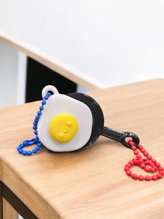 3d print, Egg, Frying Pan, pair gift, couple, food, breakfast, chicken, keychain, party favor, zipper pull, stocking stuffer, pull ornament