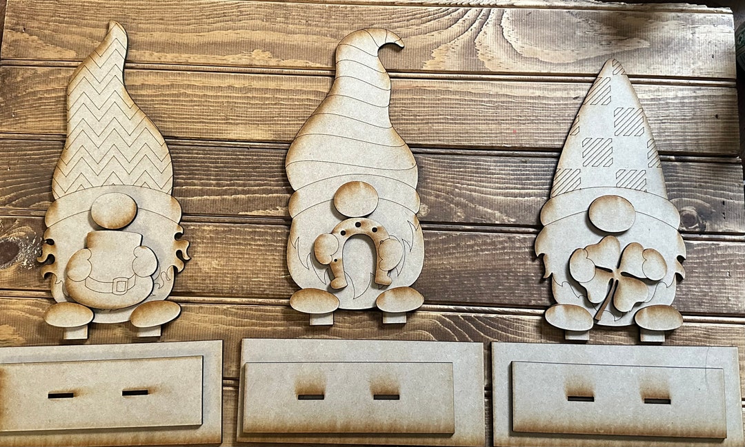 plastic canvas porch sitters for st patricks day