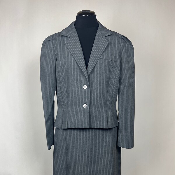 Pin Stripe Size 14 Suit 80s Large Vintage Jacket and Skirt Woman Mob Boss Zoot Suit Mafia Costume Halloween 40s look Women