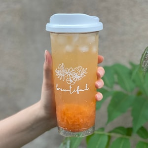 Wiederverwendbarer Kaffeebecher im koreanischen Stil mit 20 Unzen und auslaufsicherem Getränkedeckel für kaltes Gebräu, Eiskaffee, Tee und Wasser, BPA-frei, nachhaltig