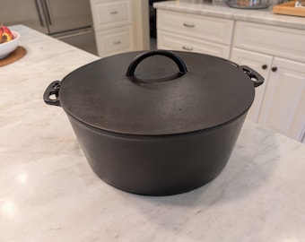 AMAZING Vintage Wagner 10 Flat Top Dutch Oven Cast Iron WOW