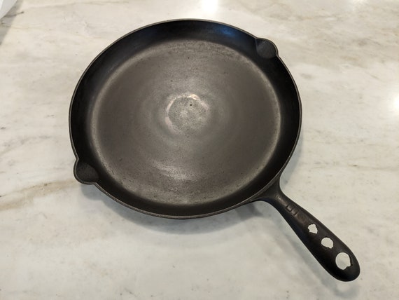 Should I buy a Griswold Skillet? Essential Purchasing Advice.