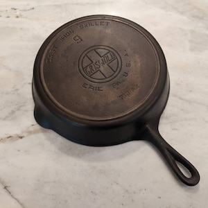 Vintage Griswold 9 Slant Logo EPU Cast Iron Skillet 710AX WOW