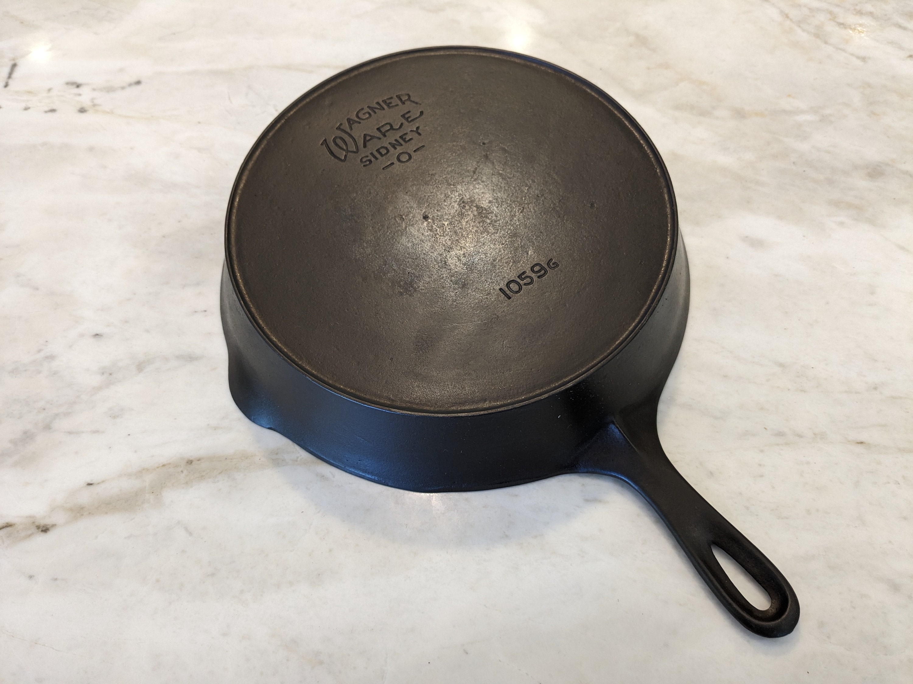The Classic! Wagner Ware #8 Cast Iron Skillet with Smooth Bottom, 1058 –  Cast & Clara Bell