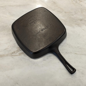 Vintage Wagner 1218 Square Skillet Cast Iron LOOK