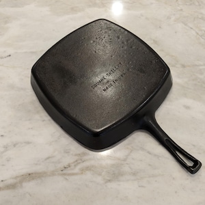 Vintage Wagner 11.5 Inch Square Skillet Cast Iron Unmarked BIG