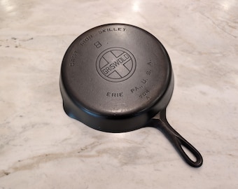 LOOK Vintage Griswold 8 LBL Cast Iron Skillet 704 Smooth Bottom NICE