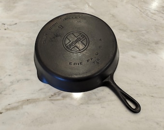 LOOK Vintage Griswold 9 LBL Cast Iron Skillet 710 Smooth Bottom WOW