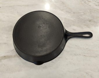 Vintage Vollrath 8 Heat Ring Cast Iron Skillet