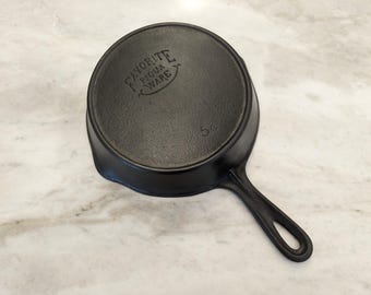 Vintage Favorite Piqua 5 Cast Iron Skillet Smiley Logo Beautiful