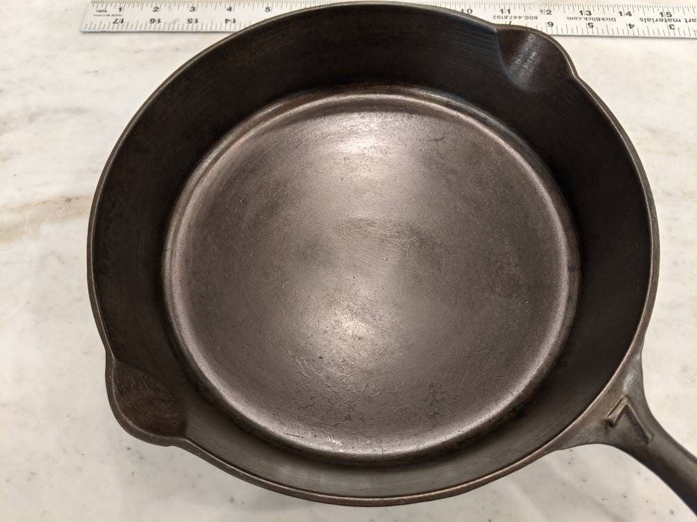 Vintage Lodge Raised 7 Cast Iron Skillet Single Notch Etsy