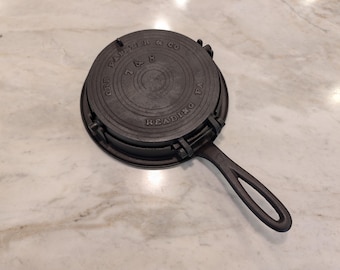 RARE 1800's Orr Painter & Co no.7 Waffle Iron Cast Iron Reading PA WOW