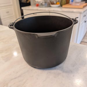 MINT Vintage Unmarked Wagner no.8 Flatt Bottom Kettle Cast Iron LOOK