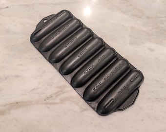 NICE Vintage Griswold 273 Corn Stick Pan Cast Iron 930 WOW