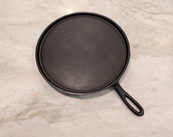 LOOK Vintage Wagner 9 Cast Iron Griddle Unmarked NICE