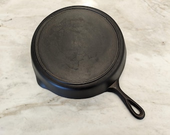 Vintage Lodge 10 Cast Iron Skillet Three Notch Heat Ring NICE