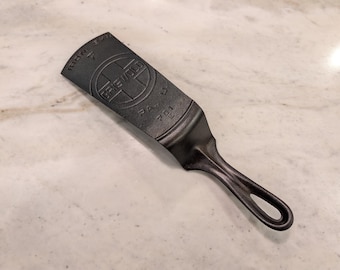REPURPOSED Spatula Vintage Griswold 7 LBL Skillet COOL