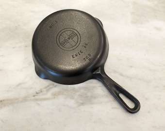 Vintage Griswold 3 SBL Cast Iron Skillet Late Handle 709 SWIRLS