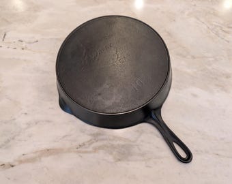 BIG Vintage Wapak 10 Block Logo Cast Iron Skillet Heat Ring WOW