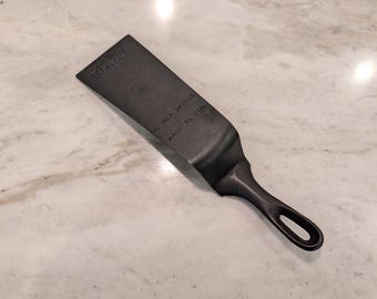 REPURPOSED Vintage Wagner 10 Skillet Spatula Cast Iron COOL